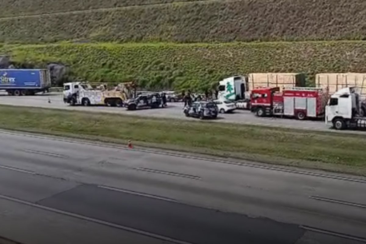 Rodoanel é liberado após 5 horas, mas tem 14 km de congestionamento