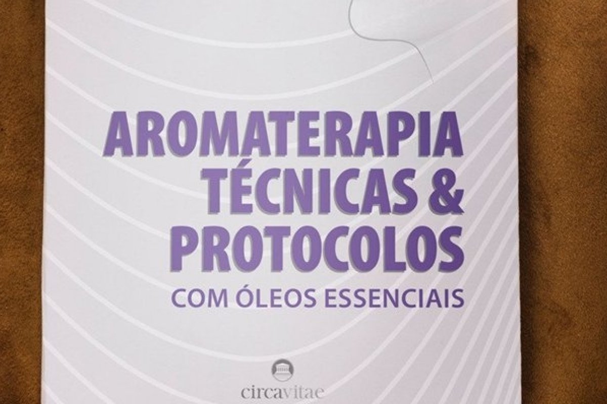 Professor Fernando Amaral lança livro sobre protocolos de aromaterapia integrativa! 