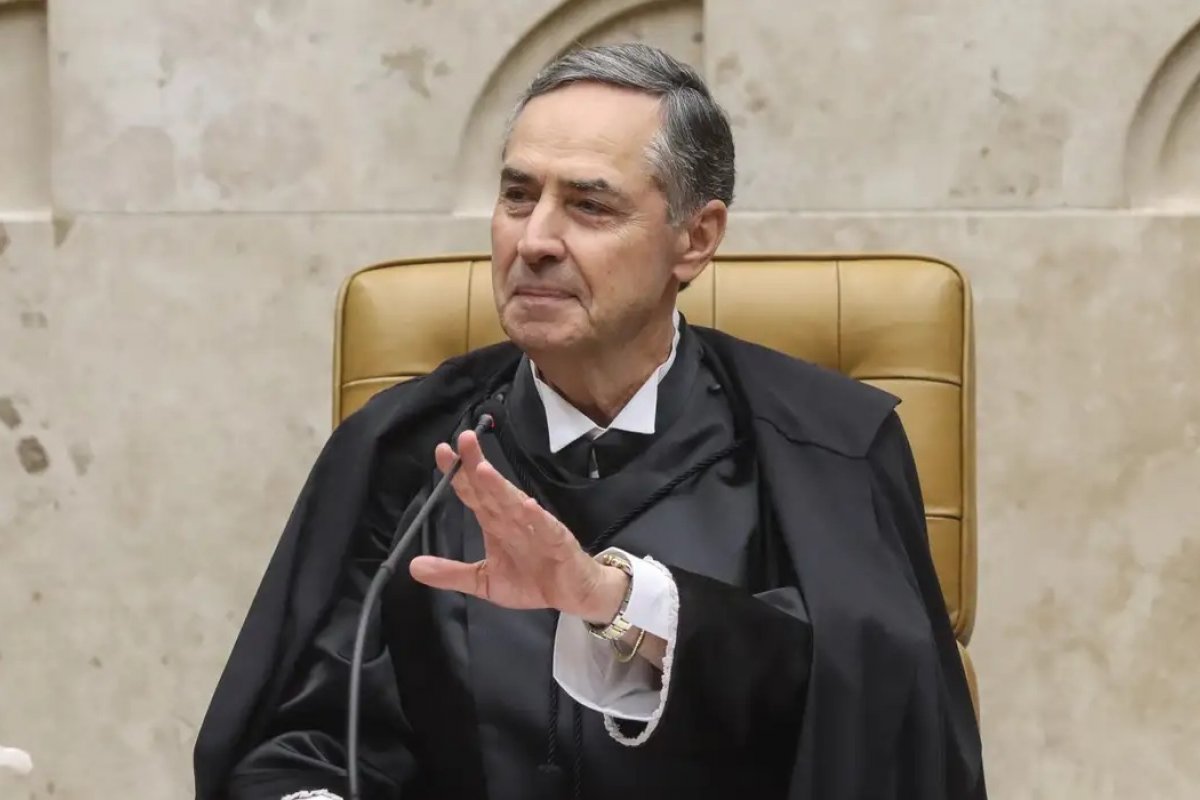 Com cadeira vaga no STF, Barroso afirma ter muitas mulheres "capazes"