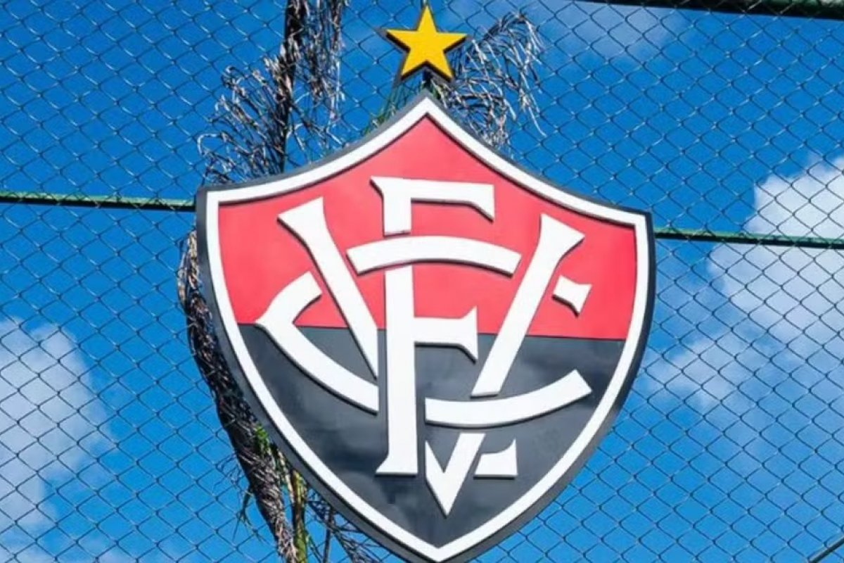 Repórter esportivo critica comunicação do Vitória: 'trata mal todo mundo da imprensa baiana'