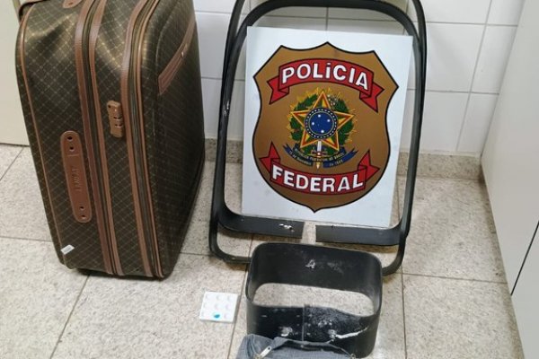 [Mulher tenta embarcar com 3,2 kg de cocaína para a Europa e é presa no Rio]