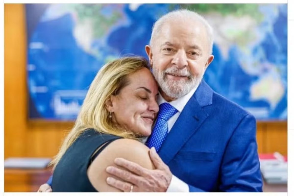 Filha mais velha de Lula recebe alta após mal-estar no Rio