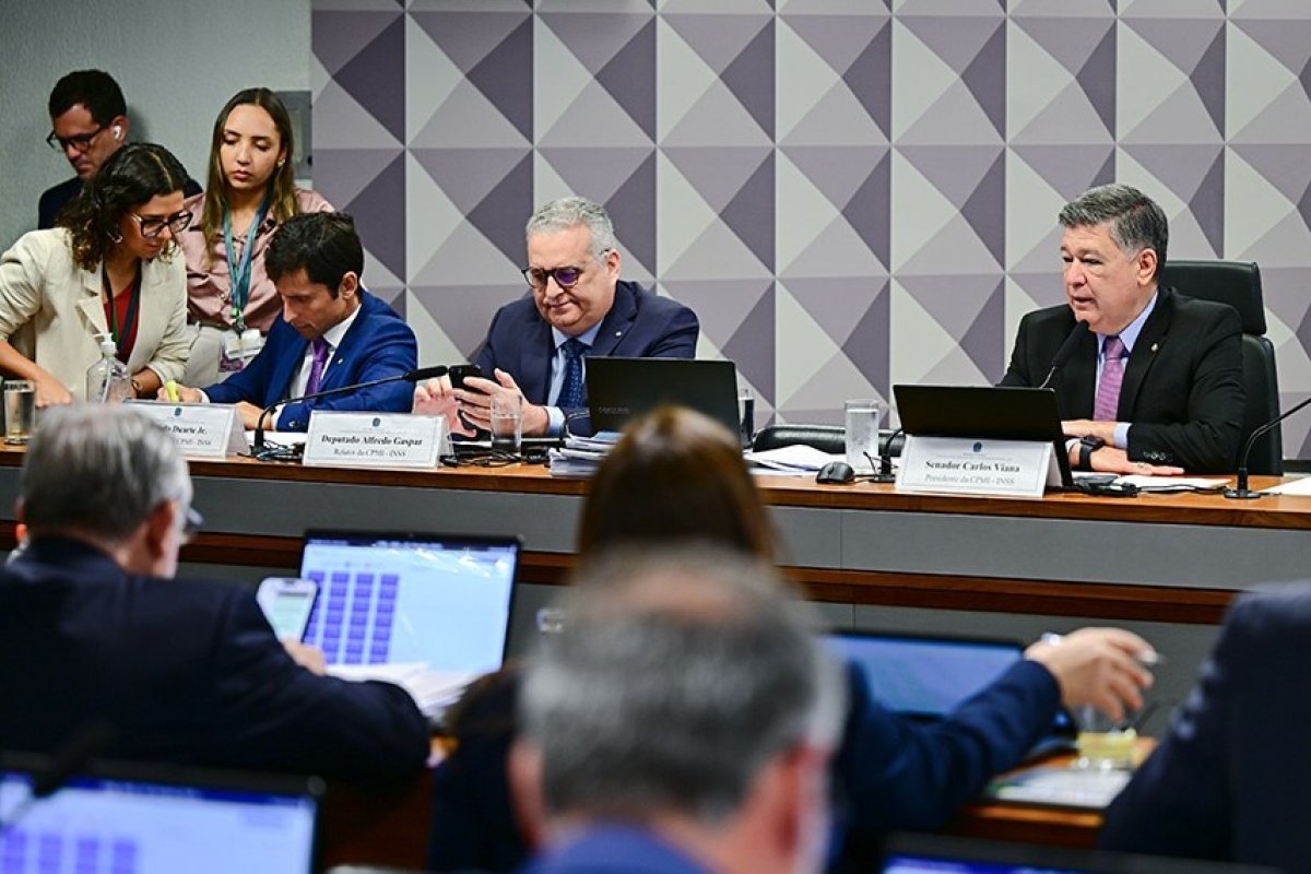CPMI cancela sessão depois de investigados apresentarem atestado do HC