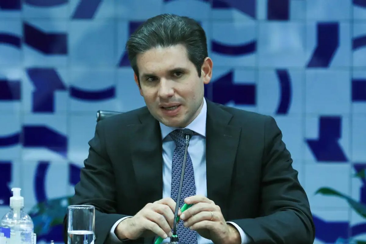 "Tenho relação de respeito com Lula", diz Hugo Motta