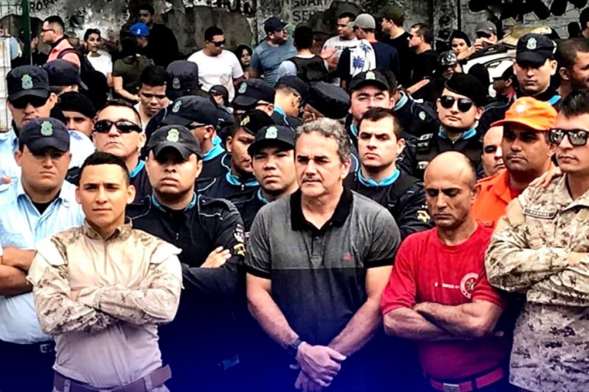 Reunião entre comissão e liderança de policiais militares termina sem acordo