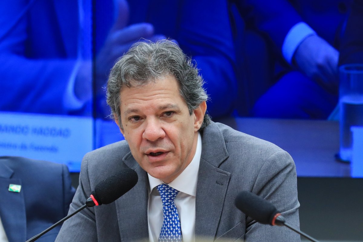 Fazenda está pronta para colaborar com BC se for necessário, diz Haddad sobre Master