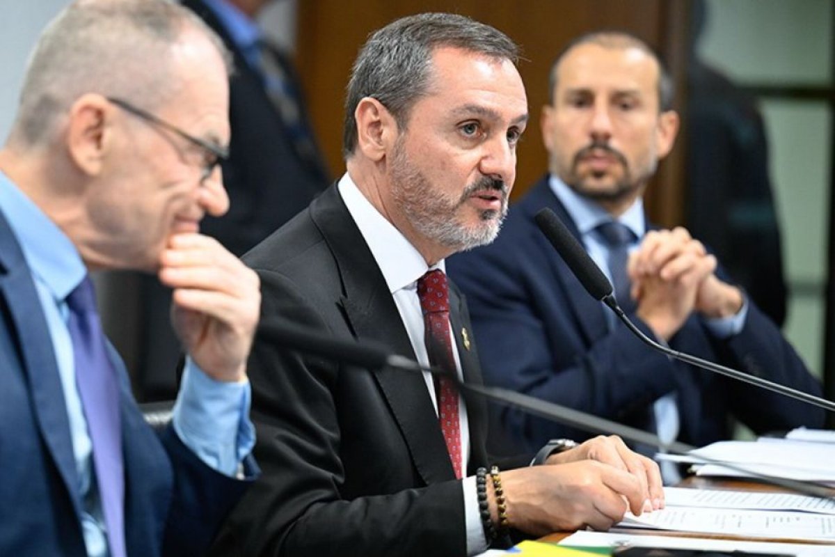 Operação que mirou Master envolve fraude de R$ 12 bi, diz chefe da PF