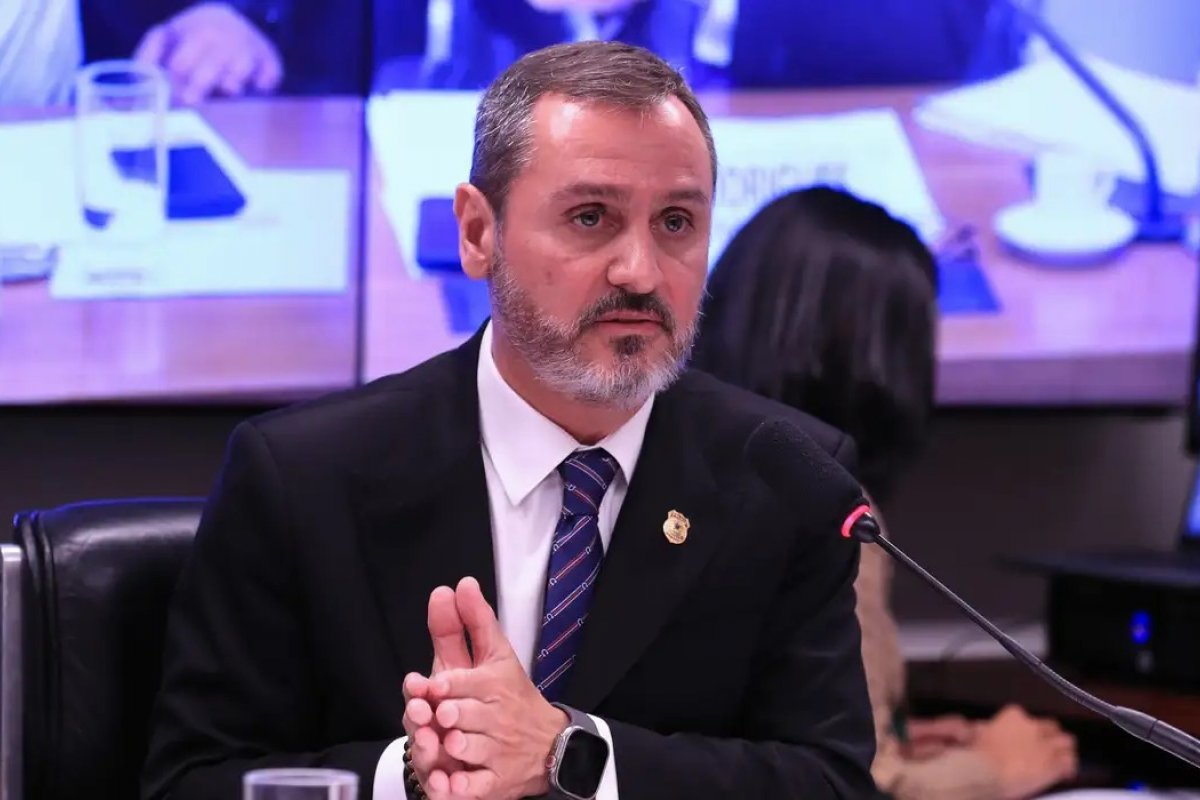 Em CPI, diretor-geral da PF pede aumento de 38% em orçamento e sugere dobrar efetivo