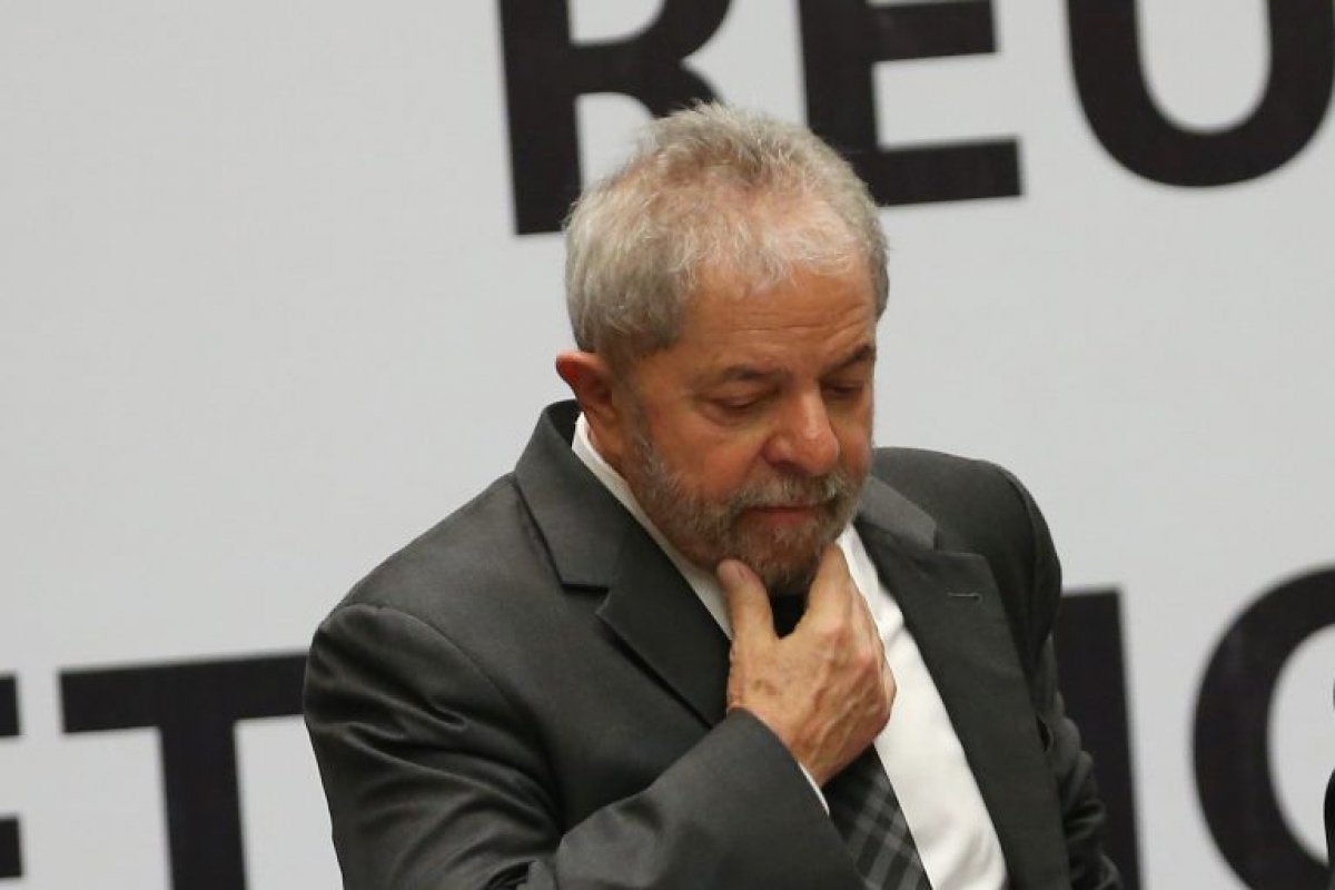 Peritos da PF contestam defesa de Lula no caso do instituto