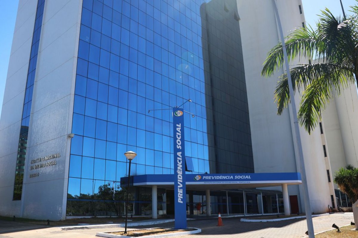 Bahia tem mais de 190 mil pedidos parados no INSS e tem 4ª maior fila no Brasil 