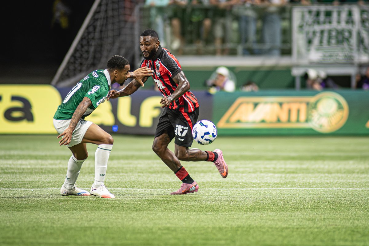 Thiago Couto brilha, Vitória segura empate com Palmeiras em São Paulo, mas segue no Z-4