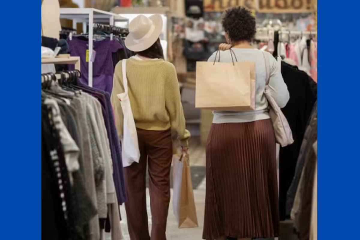 Mais da metade dos moradores de capitais brasileiras evidenciaram discriminação racial em shoppings e estabelecimentos comerciais, aponta pesquisa