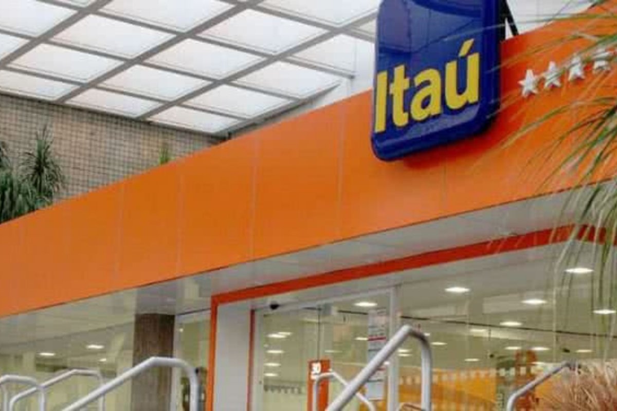 Educafro e OAB pedem indenização coletiva de R$ 414 mi ao Itaú por morte de cliente negro