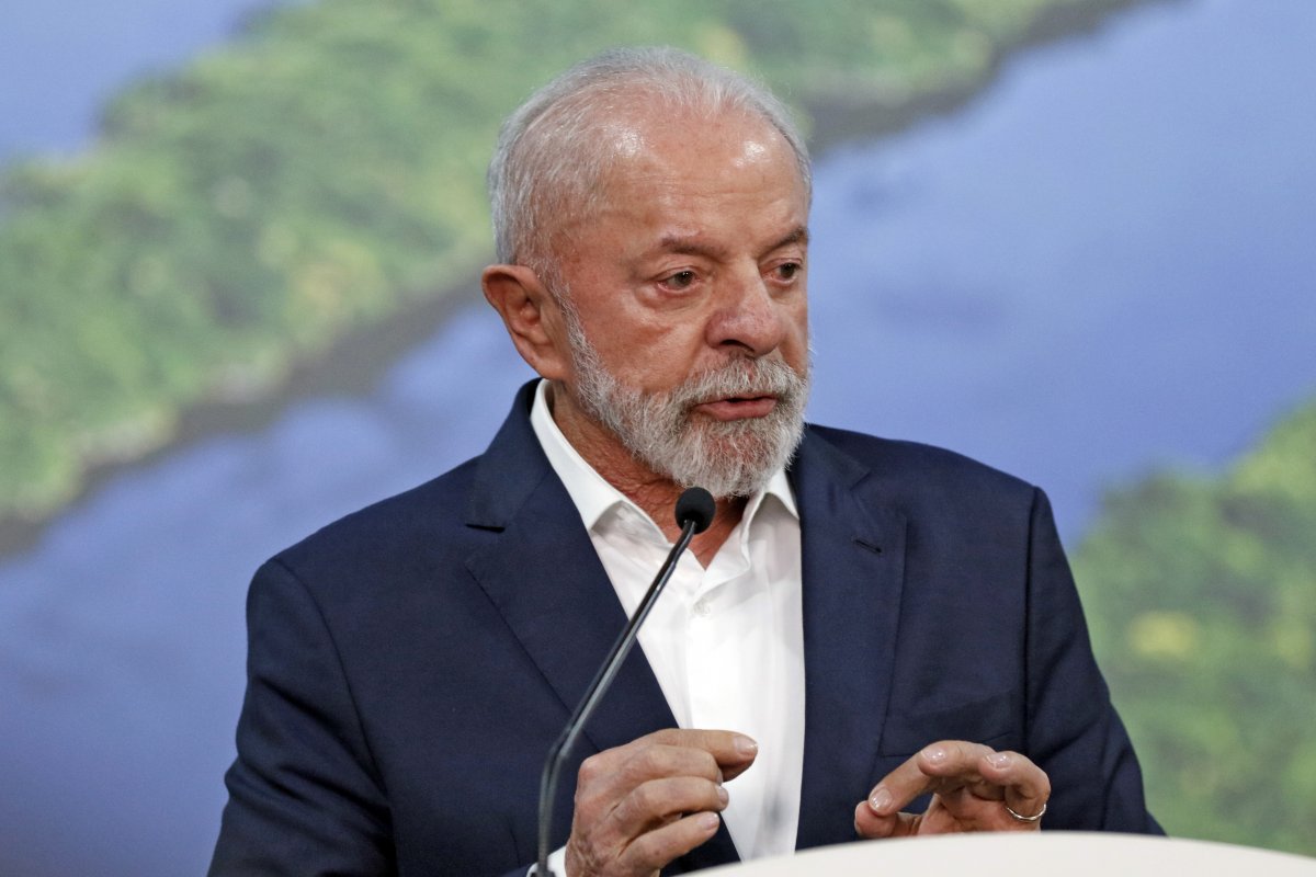 Lula celebra retirada de tarifas pelos EUA e diz que sinaliza respeito