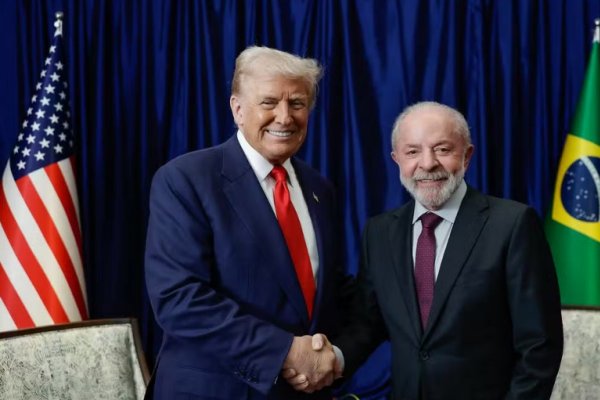[Imprensa internacional aponta queda de popularidade e 'química' com Lula como motivações para Trump reverter tarifaço contra o Brasil]