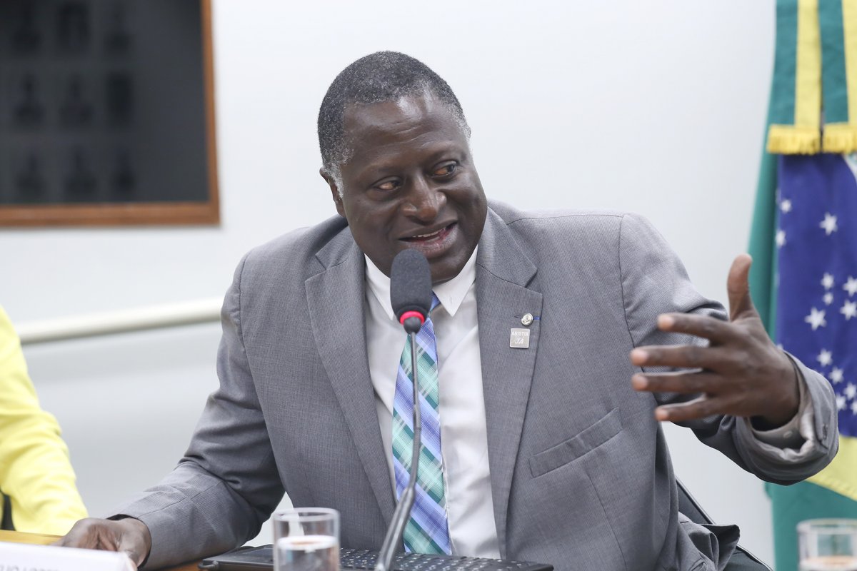 Vídeo: "Prender Bolsonaro é tentar prender uma ideia", afirma Hélio Lopes