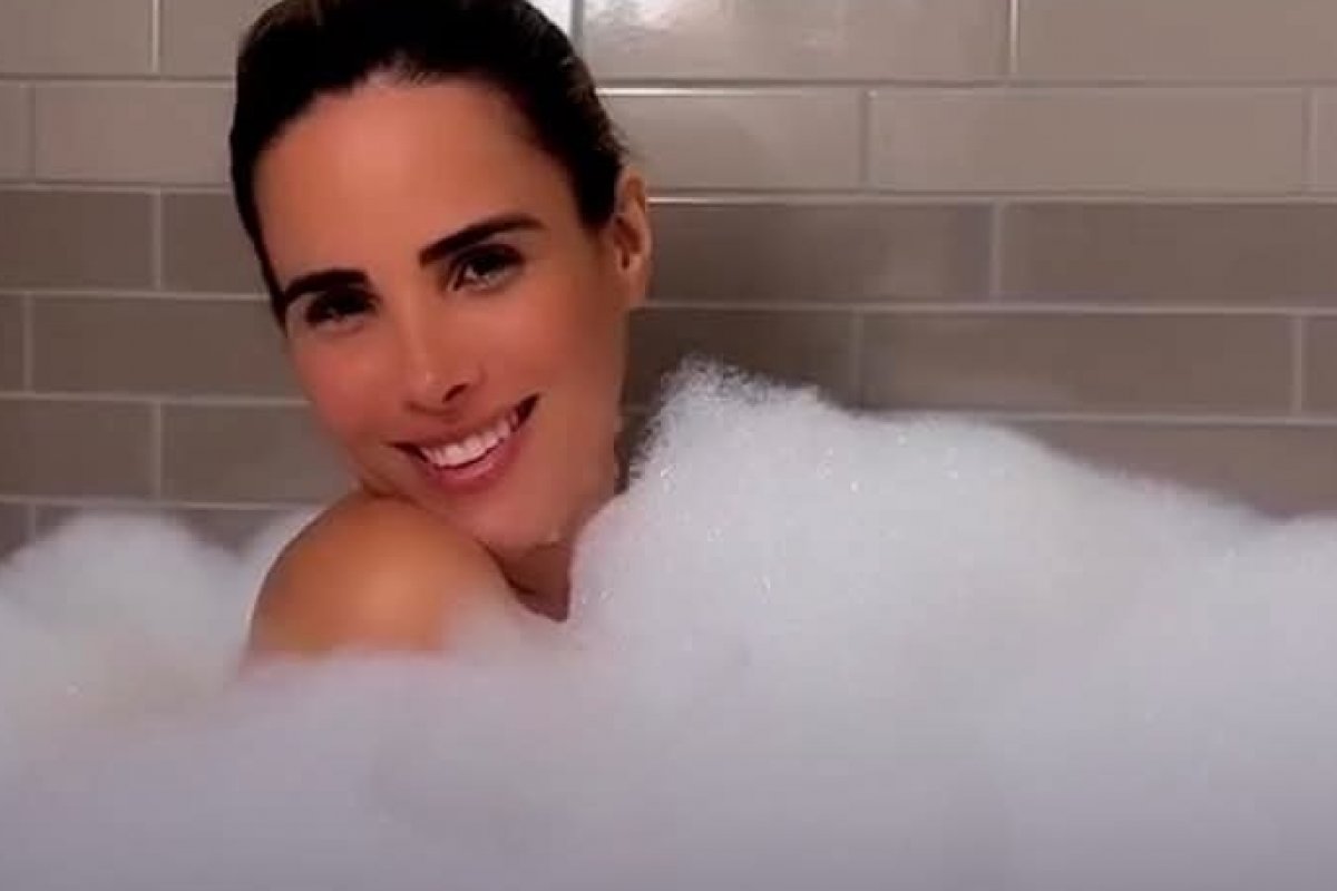 Wanessa Camargo mostra banho de espuma e agita a web!