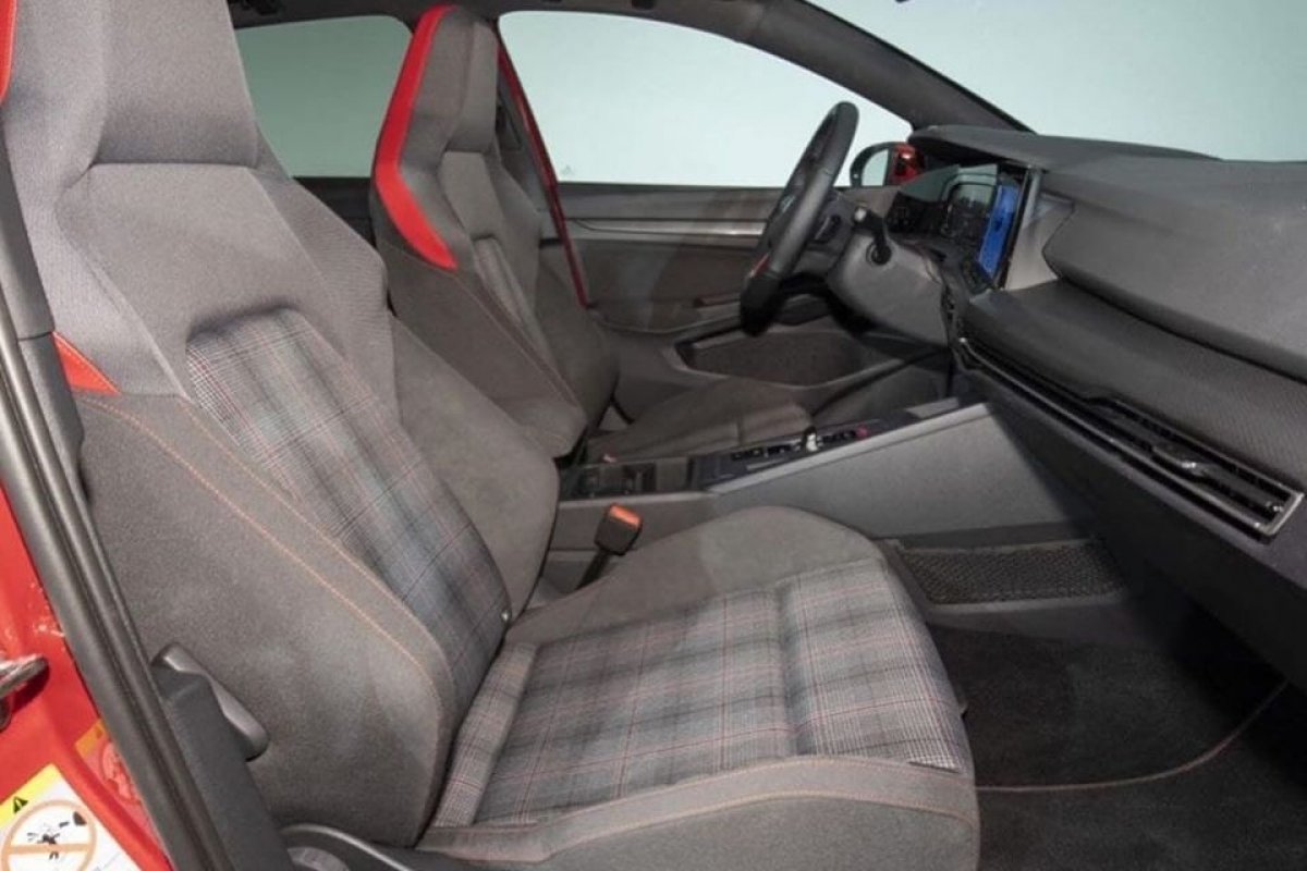 Revelamos o interior do novo Golf GTI