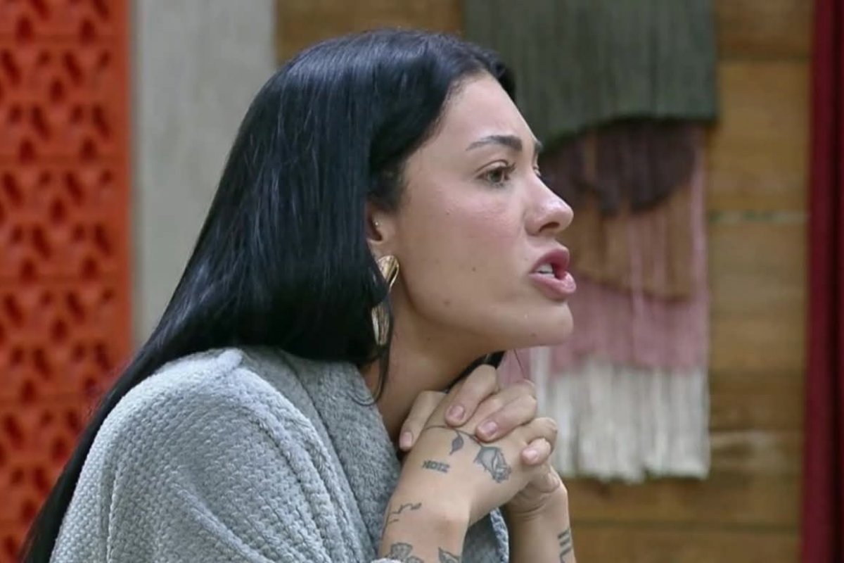 A Fazenda 17: Saory e Ray brigam feio!