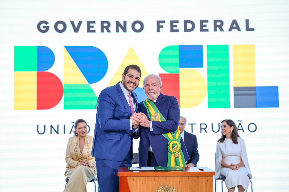 Indicado de Lula ao STF divulga carta elogiando Davi Alcolumbre