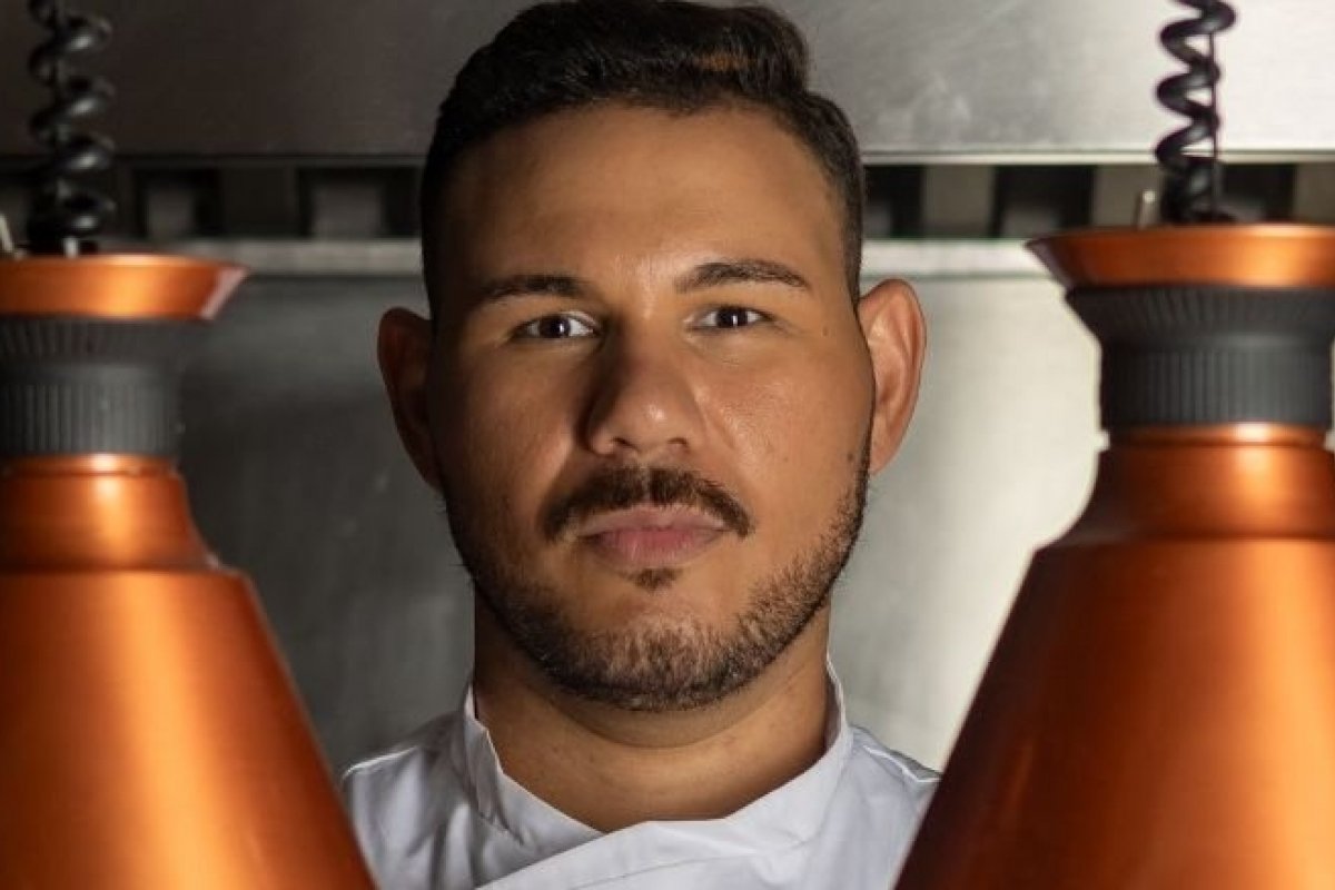 Chef Cadu Moura lança e-book “Sabores de Fim de Ano” com menu natalino cheio de afeto! 