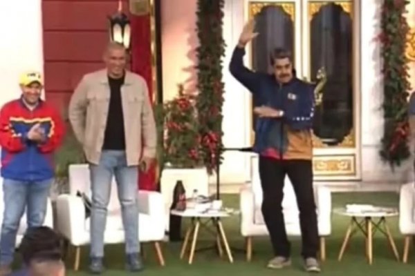 [Vídeo: Maduro usa remix de discurso e faz dança durante ato estudantil em Caracas]