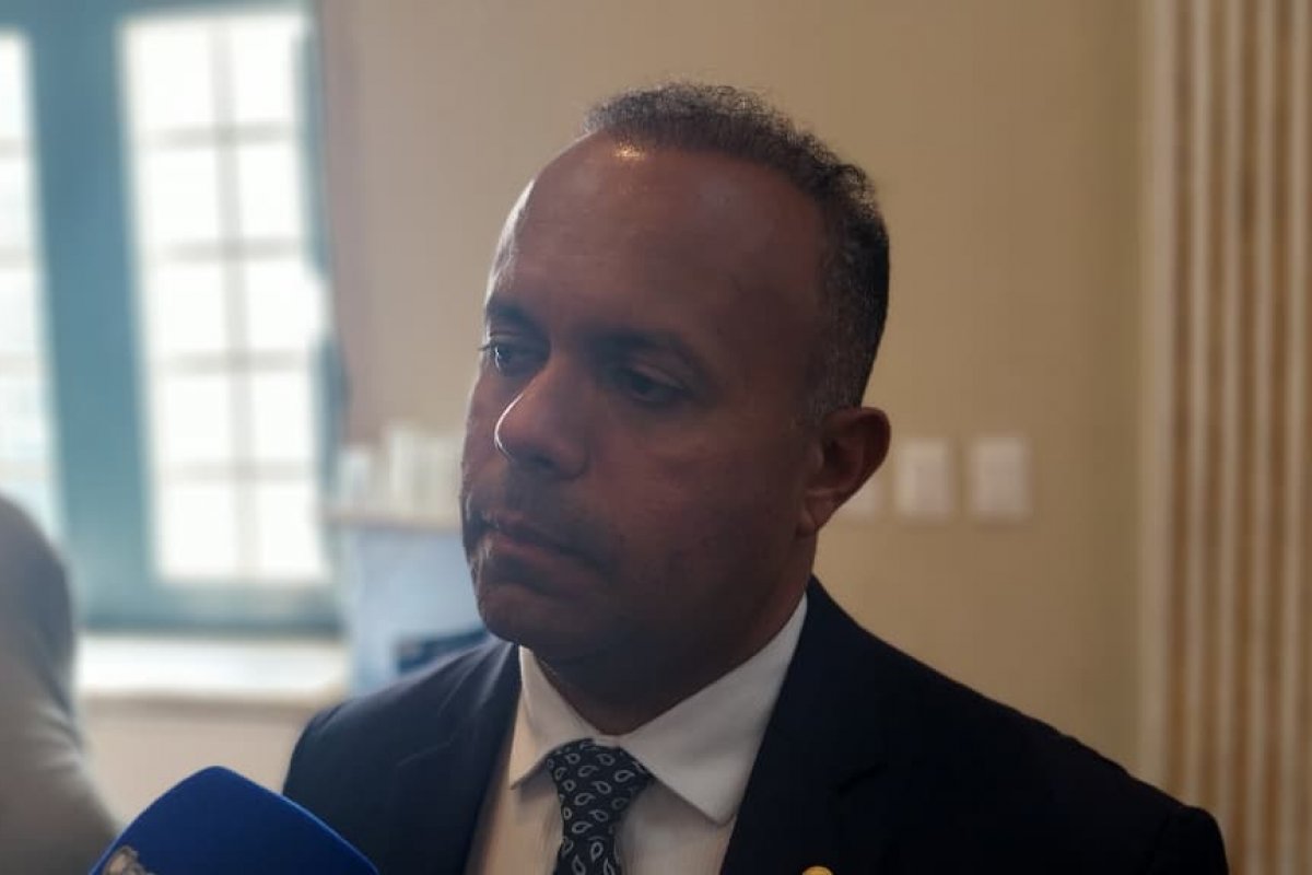 Vídeo: Kiki Bispo comenta 'amizade' de Bruno Reis e ACM Neto com banqueiro do Master: "O crime é personalíssimo"