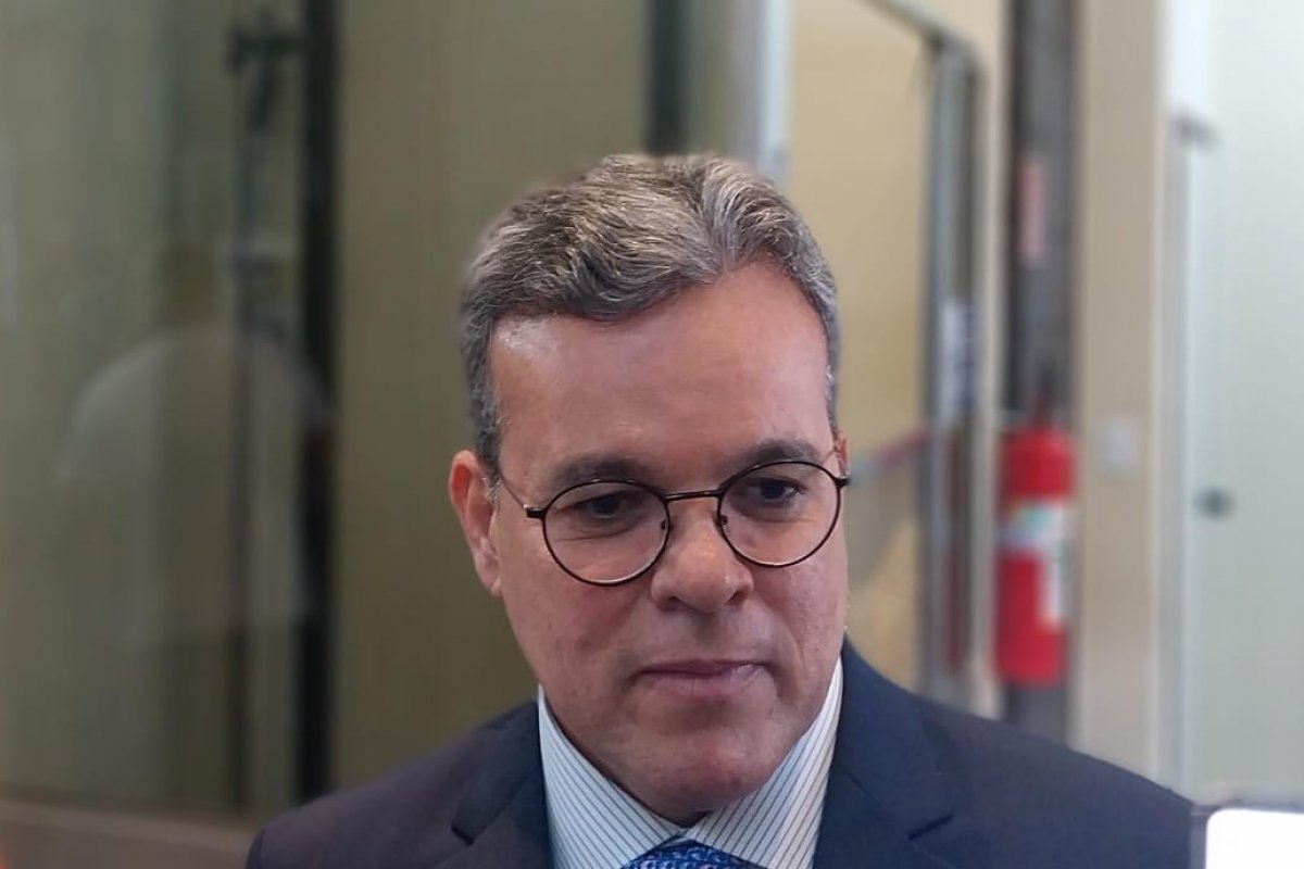 Ricardo Almeida diz ter sido “muito bem recebido” por Loyola, mas nega possível ida para base governista