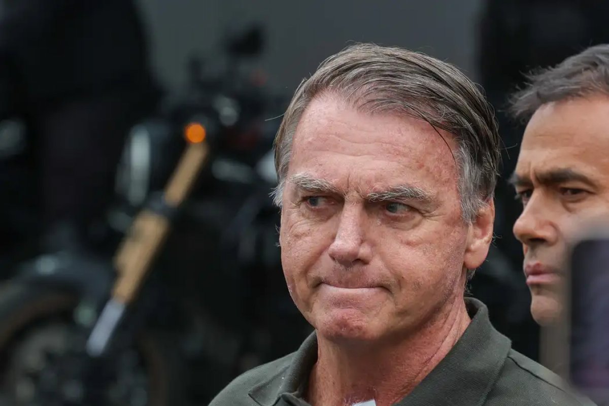 Defesa de Bolsonaro decide não apresentar segundos embargos de declaração