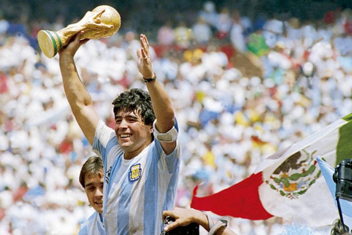 Diego Maradona, ídolo do futebol argentino, será tema de série de animação