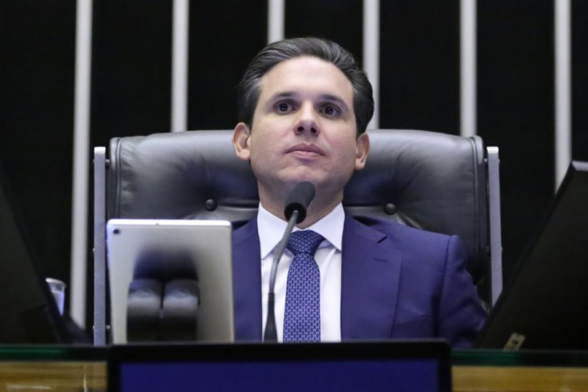 Big techs e oposição pedem que Motta rejeite urgência para projeto dos mercados digitais