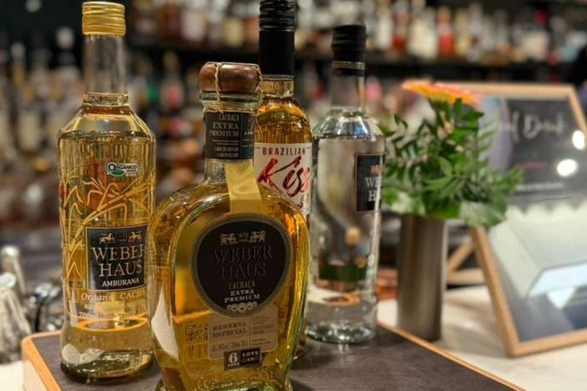 Weber Haus leva um ícone do Brasil ao First Class Terminal da Lufthansa em Frankfurt na Alemanha!