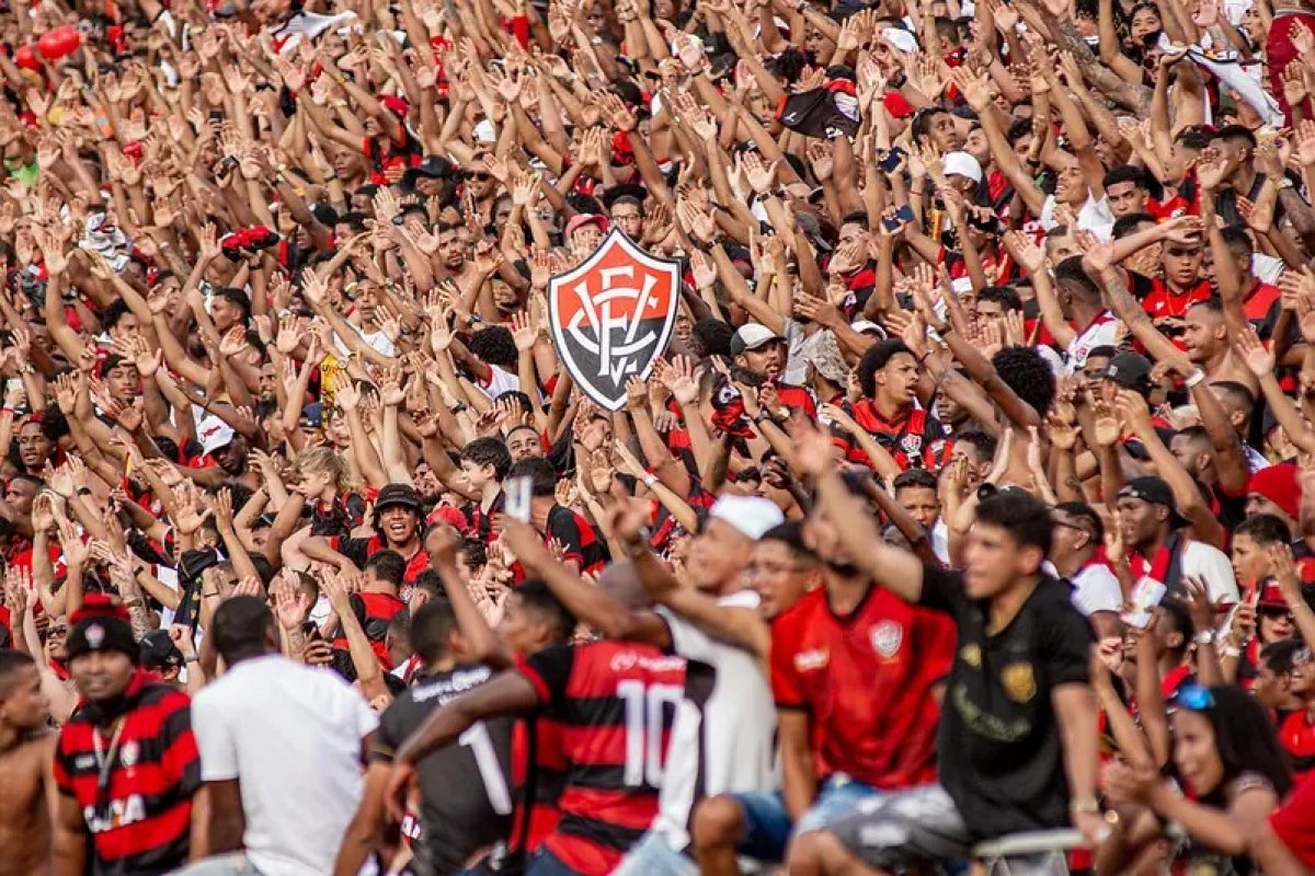 Vitória terá apenas torcedores rubro-negros em partida diante do Mirassol no Barradão