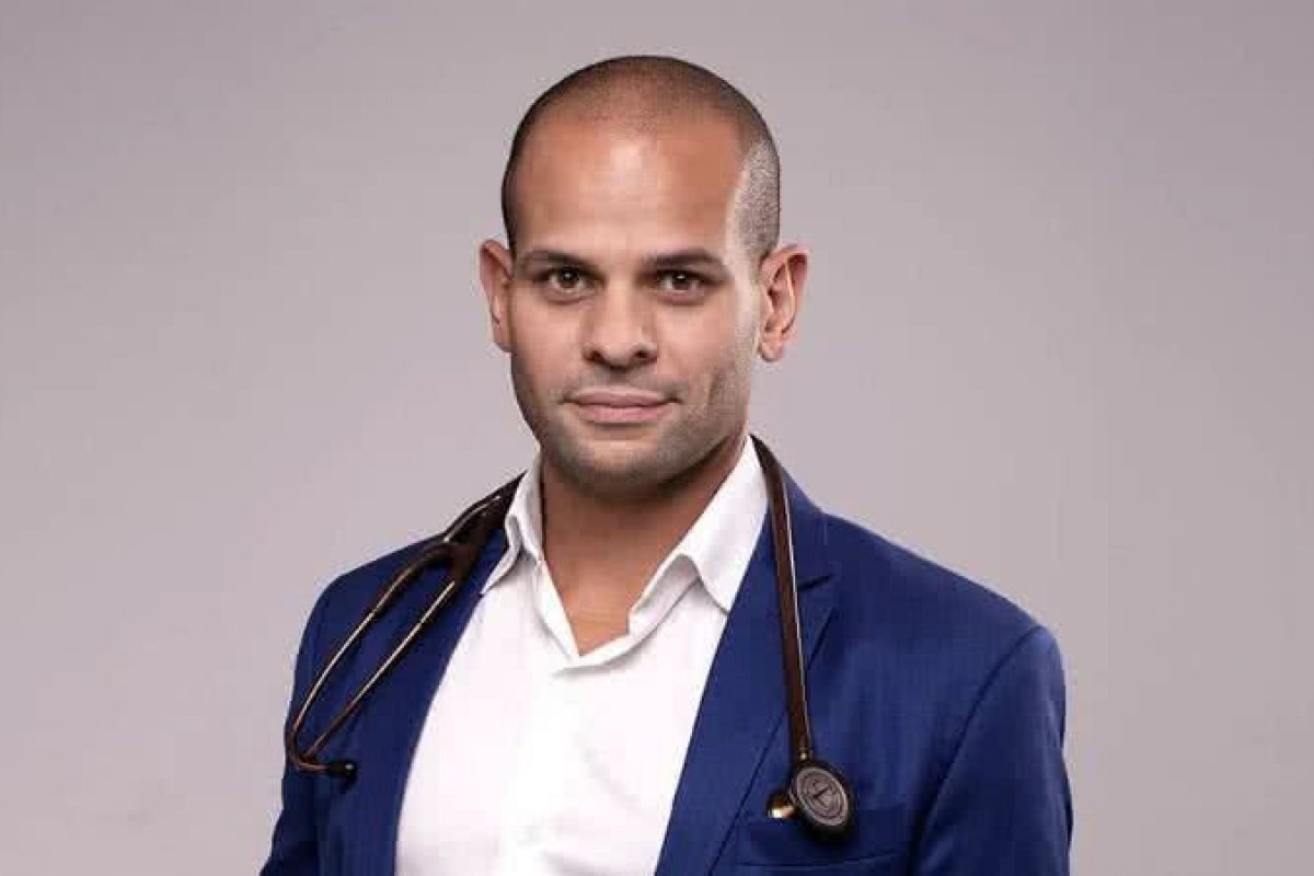 Vídeo: Médico baiano acusado de fabricar medicamento de emagrecimento se manifesta; conheça mais sobre ele