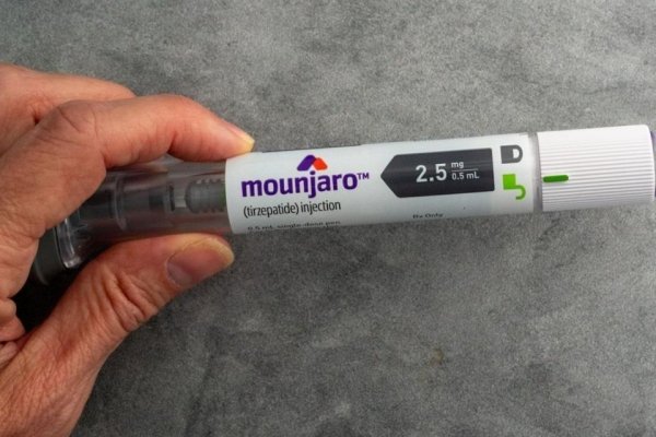 [Uso de canetas emagrecedoras falsas pode causar danos a órgãos vitais, dizem médicos]