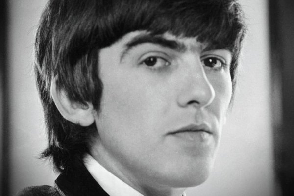 [Há exatos 24 anos, o mundo se despedia de George Harrison!]