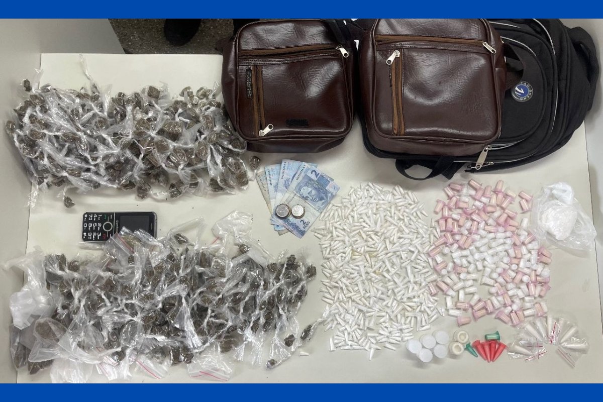 Trio é preso com mais de mil porções de drogas em bairro de Salvador