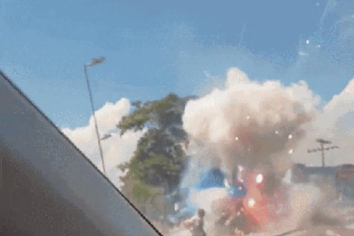 Vídeo: barraca ilegal de fogos de artifício explode em Belford Roxo