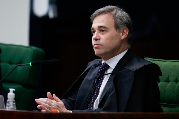 [Bom juiz é aquele que não aparece, diz Mendonça sobre atuação no TSE em 2026]