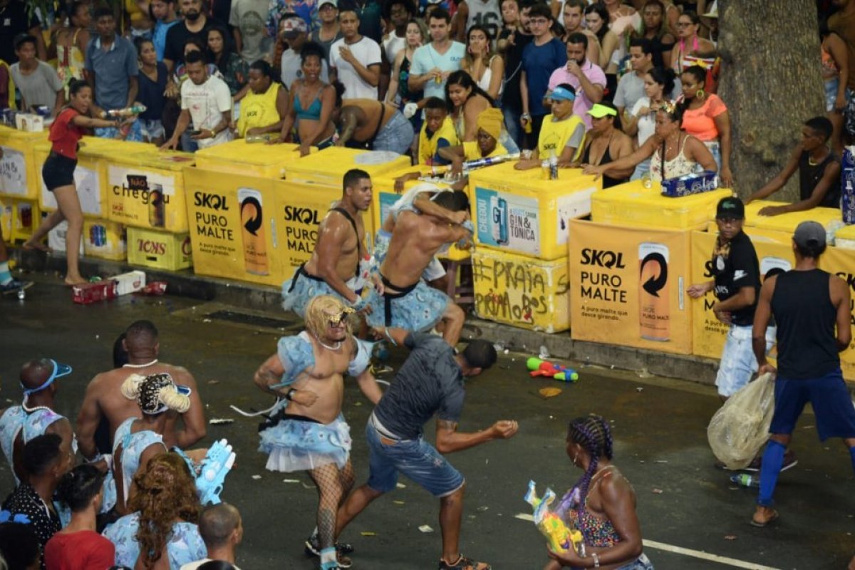 Em nota, bloco 'Muquiranas' lamenta casos envolvendo participantes durante o Carnaval
