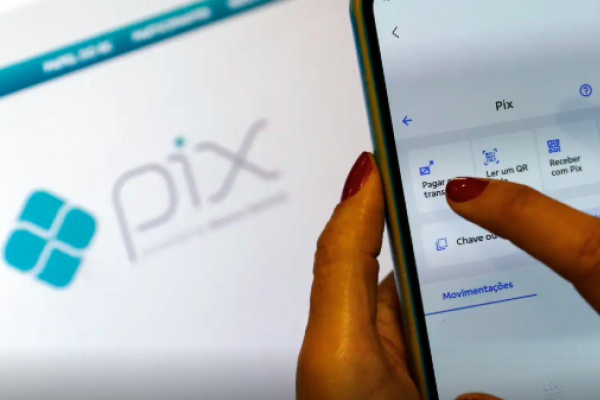Pix bate novo recorde e movimenta R$ 166 bi em dia de 13º e Black Friday