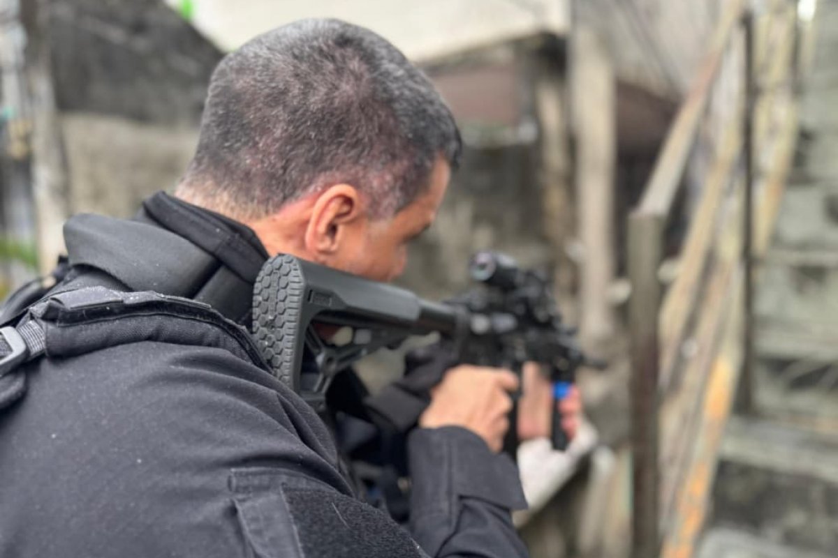 PEC que prevê mudanças na aposentadoria e pensão por morte de policiais civis e agentes penitenciários é enviada por Jerônimo Rodrigues à ALBA