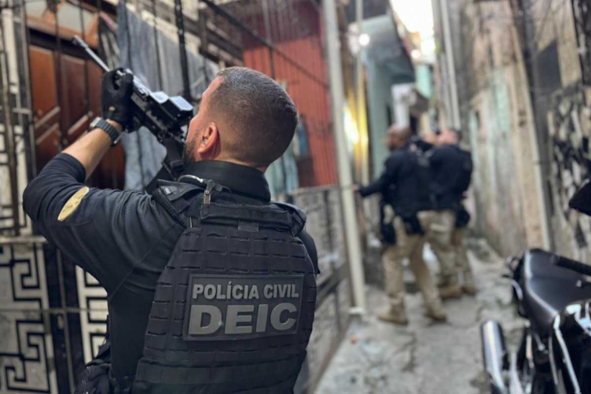 Homens são presos por integrar associação criminosa de fraudes por boletos