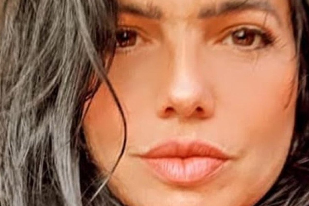 Sogra gata de Sandy abre perfil nas redes sociais e segue conta fake da cantora!   