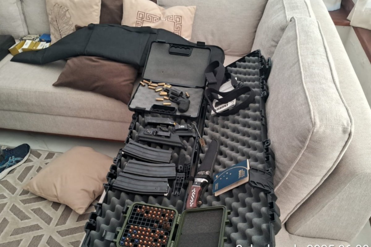 Armas de fogo são apreendidas durante operação que investiga caso de violência psicológica na RMS