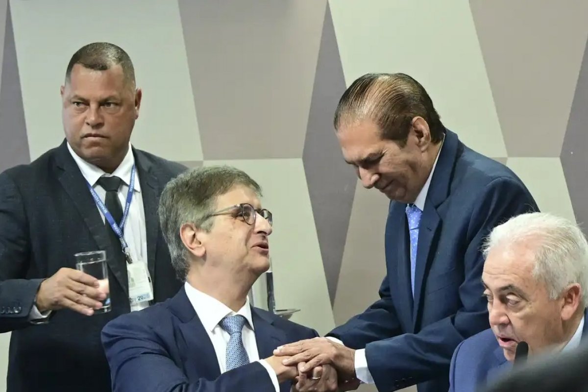 Gonet defende impeachment a pedido da PGR após decisão de Gilmar Mendes