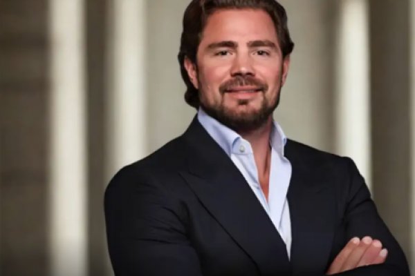 [CPI do INSS aprova convocação e quebra de sigilo de Daniel Vorcaro, do banco Master]