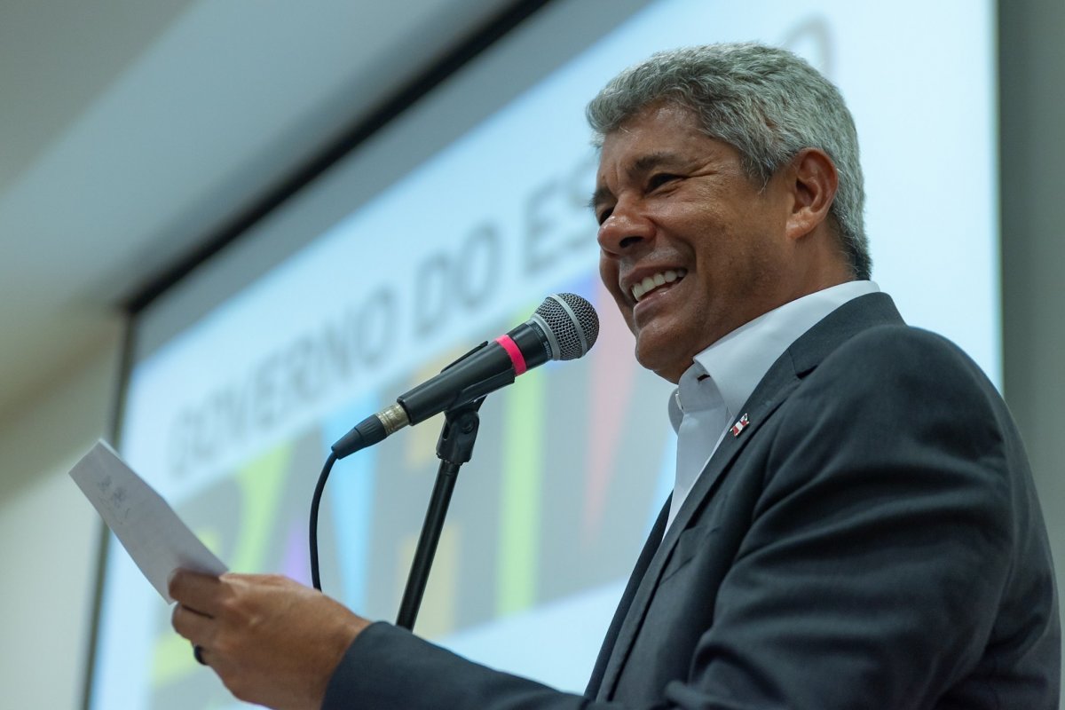 Jerônimo sanciona lei que autoriza empréstimo de até R$ 2 bilhões com Banco do Brasil