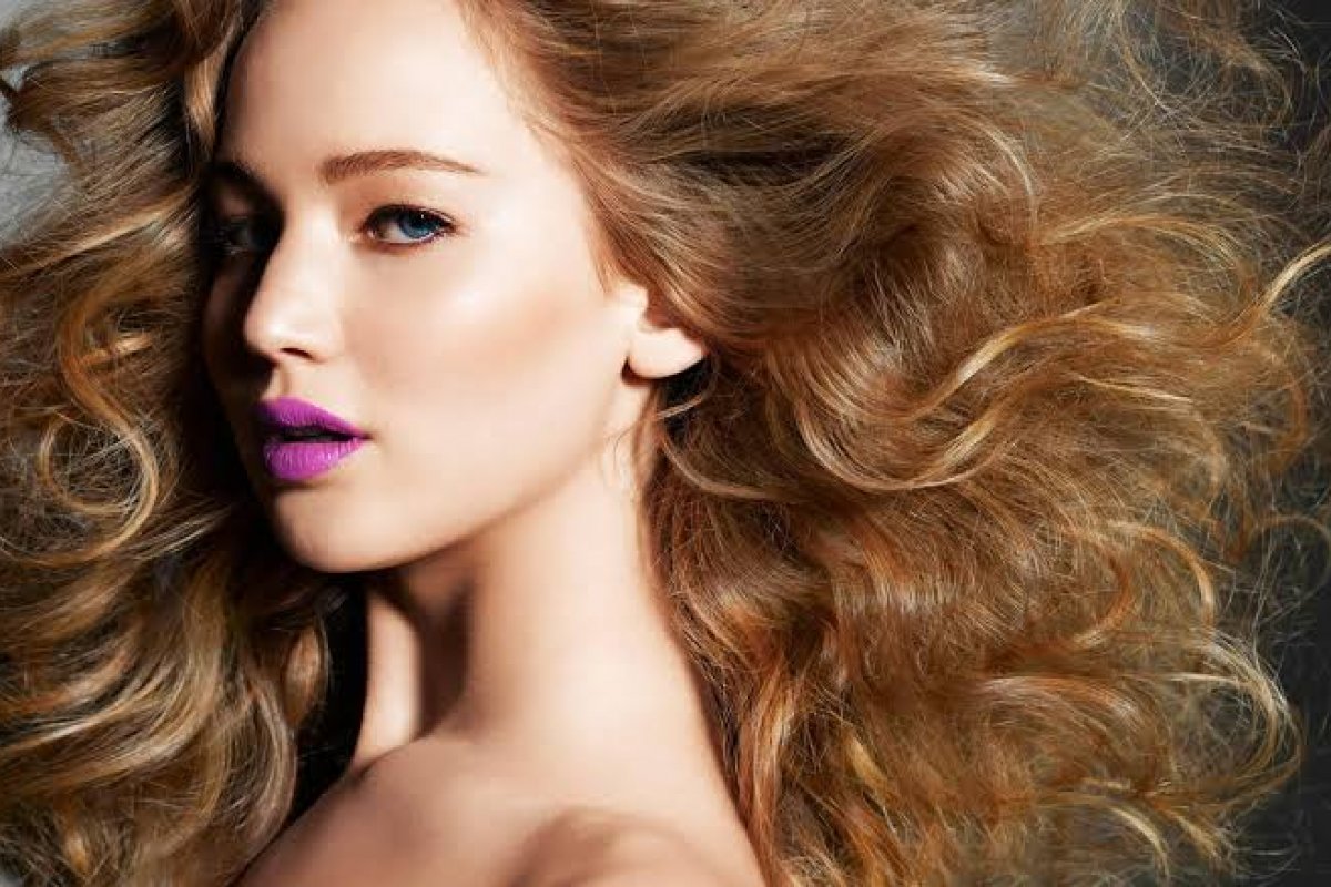 Cabeleireiro dá dicas para ter cabelos saudáveis