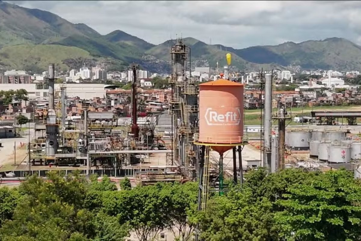 Governo do Rio concedeu incentivo fiscal à Refit mesmo com dívida bilionária